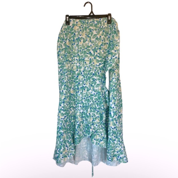 Simplee Plus Dresses & Skirts - Simplee Plus 1X floral spring flowy lightweight wrap midi skirt plus size